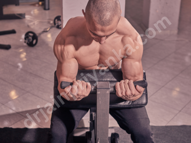 Biceps Curl Machine Preacher Curl Machine